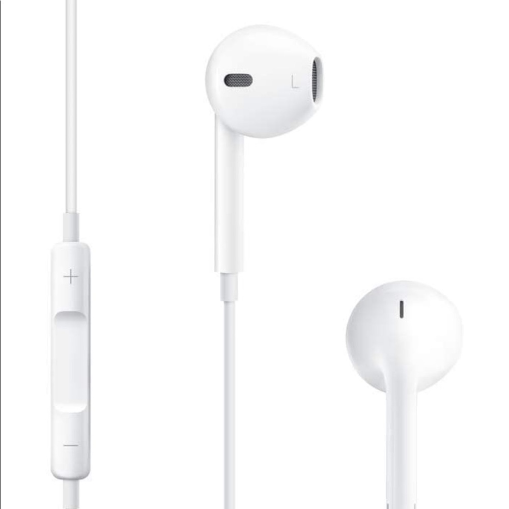 Apple EarPods with 3.5mm headphone plug